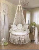 Queen Dolna 38” Size white Colour With Fellow